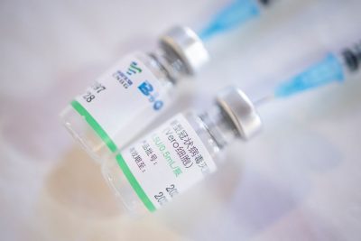 Phần lớn số vaccine được tiêm tại Bahrain và UAE là Sinopharm.