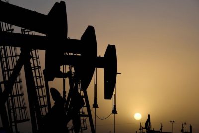 Giá dầu thô gần đây đã tăng lên mức cao nhất trong 2 năm rưỡi do nhu cầu tăng mạnh ở các nền kinh tế phát triển.