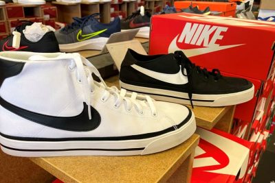 Việc tạm dừng sản xuất ở Việt Nam ảnh hưởng đến các thương hiệu giày dép lớn như Nike.