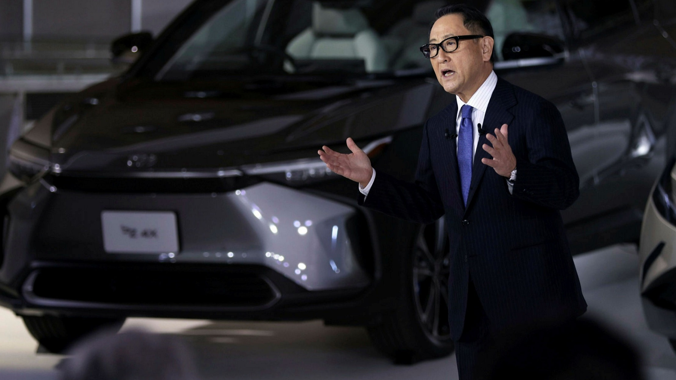 Nhãn hiệu Lexus sẽ đi đầu trong quá trình điện hóa của Toyota, theo chủ tịch Akio Toyoda.