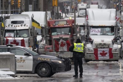 Cuộc biểu tình của tài xế xe tải chặn một phần trung tâm Ottawa.