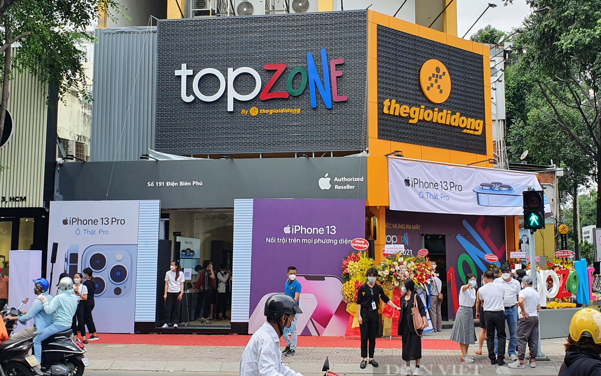 MWG đang mở một loạt các chuỗi bán lẻ mới như TopZone trong thời gian gần đây.