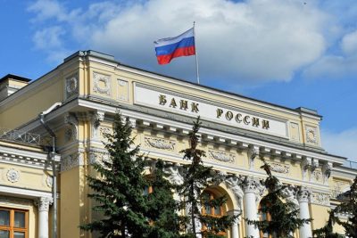 Đồng rúp giảm giá 40% vào sáng thứ Hai sau lệnh trừng phát mới của phương Tây.
