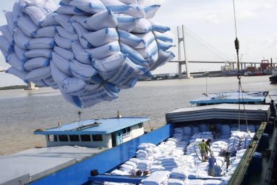 Gạo 5% tấm xuất khẩu của Việt Nam được chào giá 415-420 USD/tấn trong tuần này.