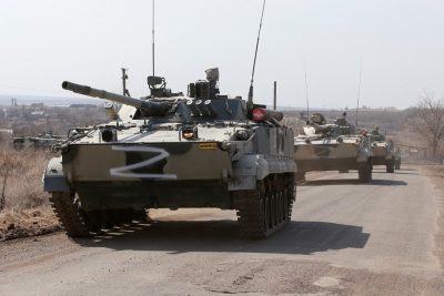 Xe bọc thép của quân đội thân Nga tại miền đông Ukraine vào hôm thứ Sáu.