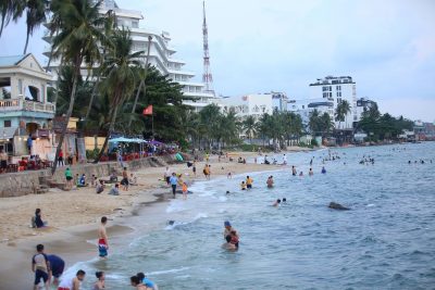 Lượng khách đến Phú Quốc rất đông trong những tuần qua.