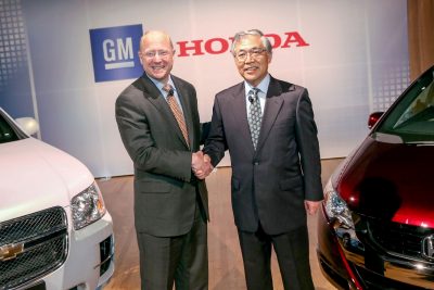 GM và Honda dự kiến sản xuất ô tô điện có giá dưới 30.000 USD.