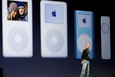 Nhà đồng sáng lập Apple Steve Jobs nói về những mẫu iPod vào năm 2005.
