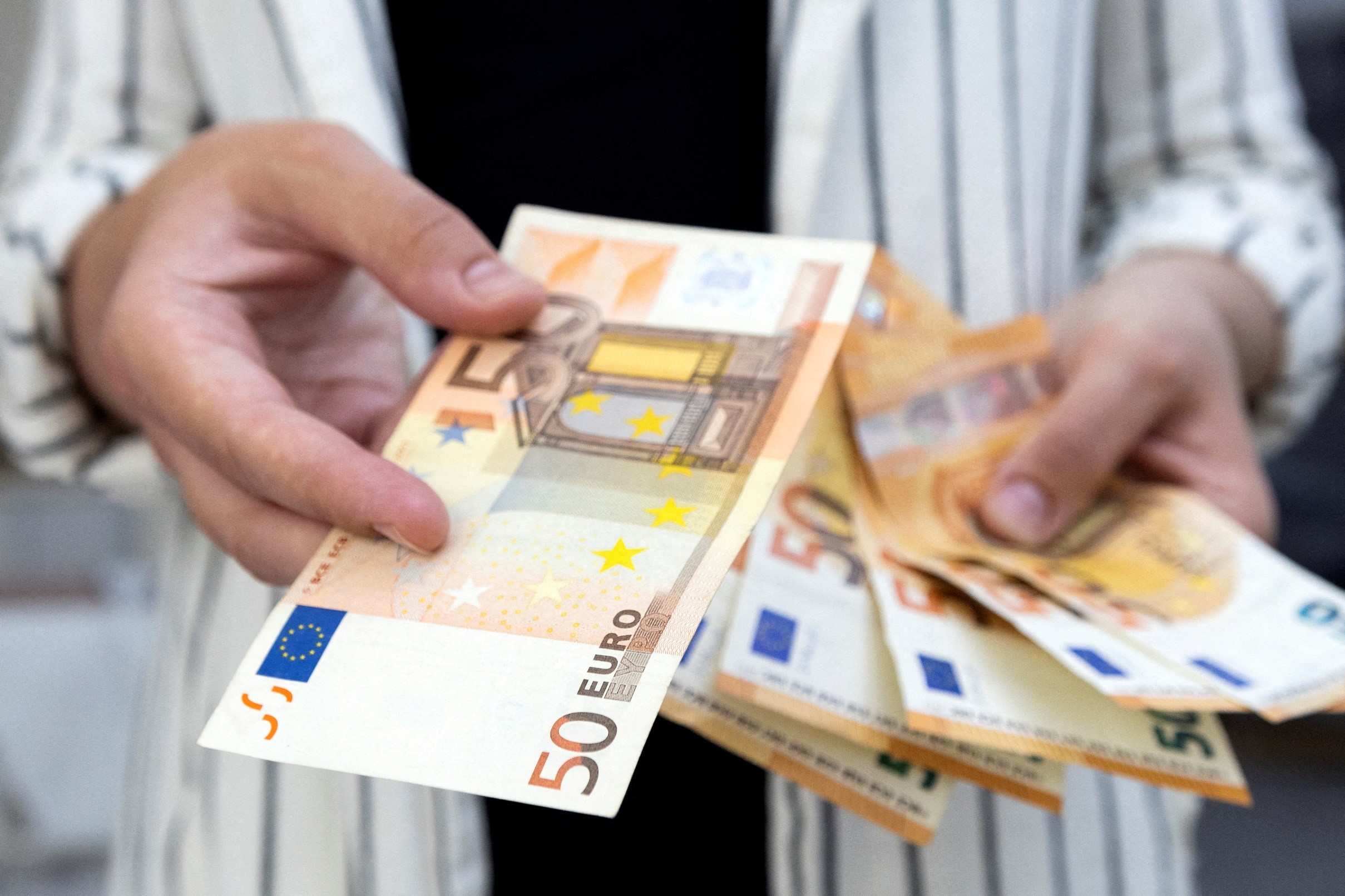 Đồng euro giảm giá mạnh nhất kể từ khi xuất hiện lần đầu vào năm 1999.