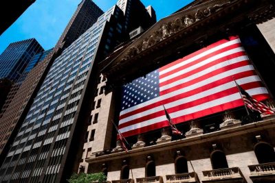Phiên giao dịch thứ Hai hạ nhiệt đợt hồi phục của thị trường chứng khoán Mỹ trong những tháng gần đây.