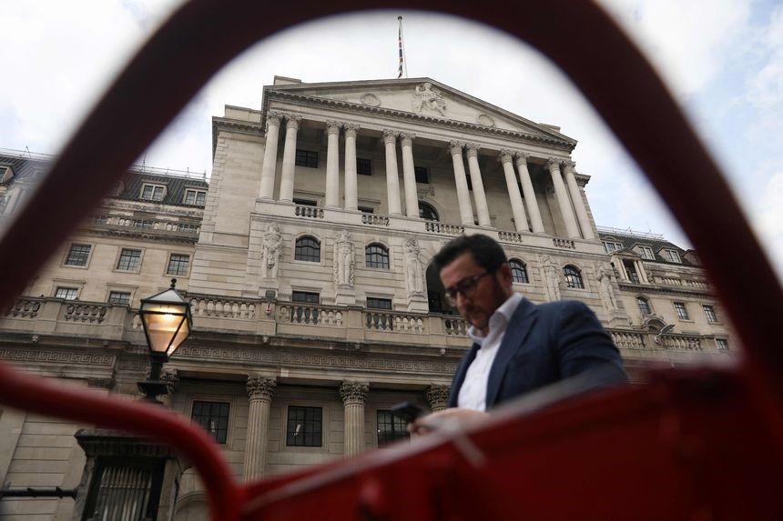 Ngân hàng Trung ương Anh tăng lãi suất lần thứ 7 liên tiếp trong năm nay.