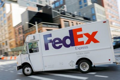 Cổ phiếu của FedEx giảm mạnh nhất từ trước đến nay trong phiên thứ Sáu.
