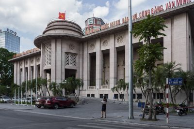 NHNN cho biết việc tăng lãi suất nhằm kiểm soát lạm phát, duy trì ổn định và bảo vệ hệ thống ngân hàng.
