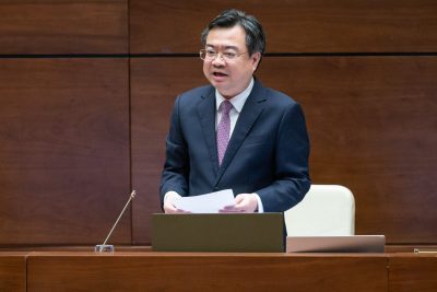Bộ trưởng Bộ Xây dựng Nguyễn Thanh Nghị phát biểu trước Quốc hội vào thứ Năm.