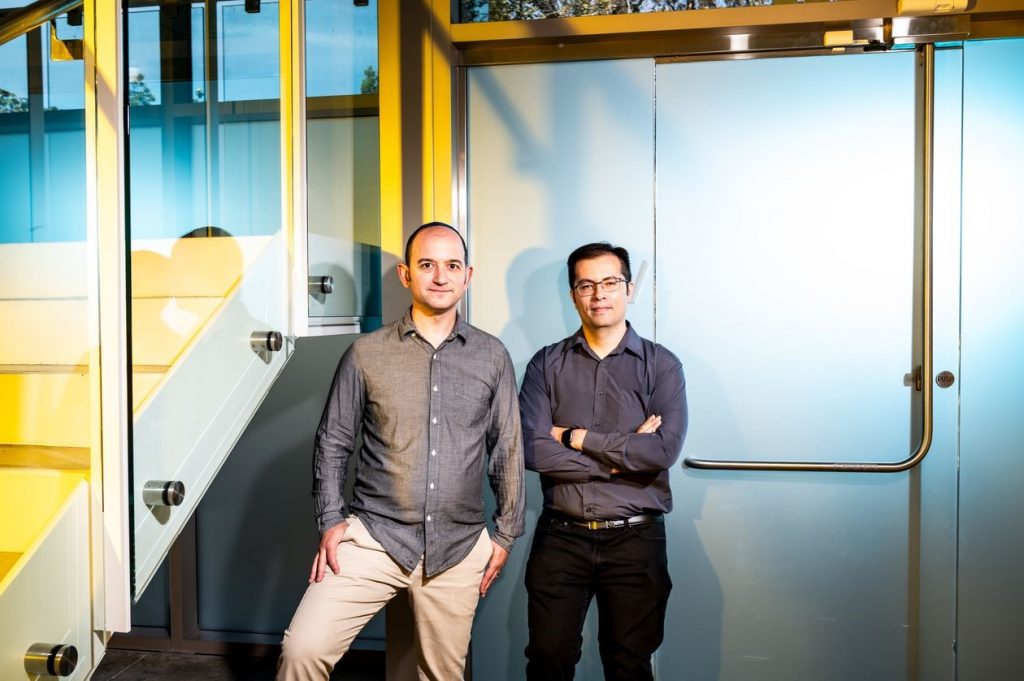 Noam Shazeer và Daniel De Freitas ở văn phòng công ty mới của họ.