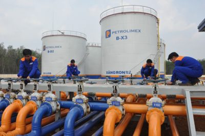 Việt Nam chưa có hệ thống kho dự trữ xăng dầu quốc gia riêng.