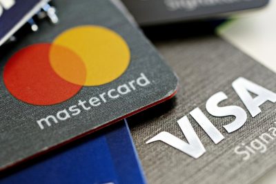 Visa và Mastercard bắt đầu quan tâm đến tiền mã hóa trong vài năm qua.