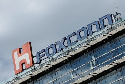 Cả Apple và Foxconn đang cố gắng chuyển hoạt động sản xuất ra khỏi Trung Quốc.