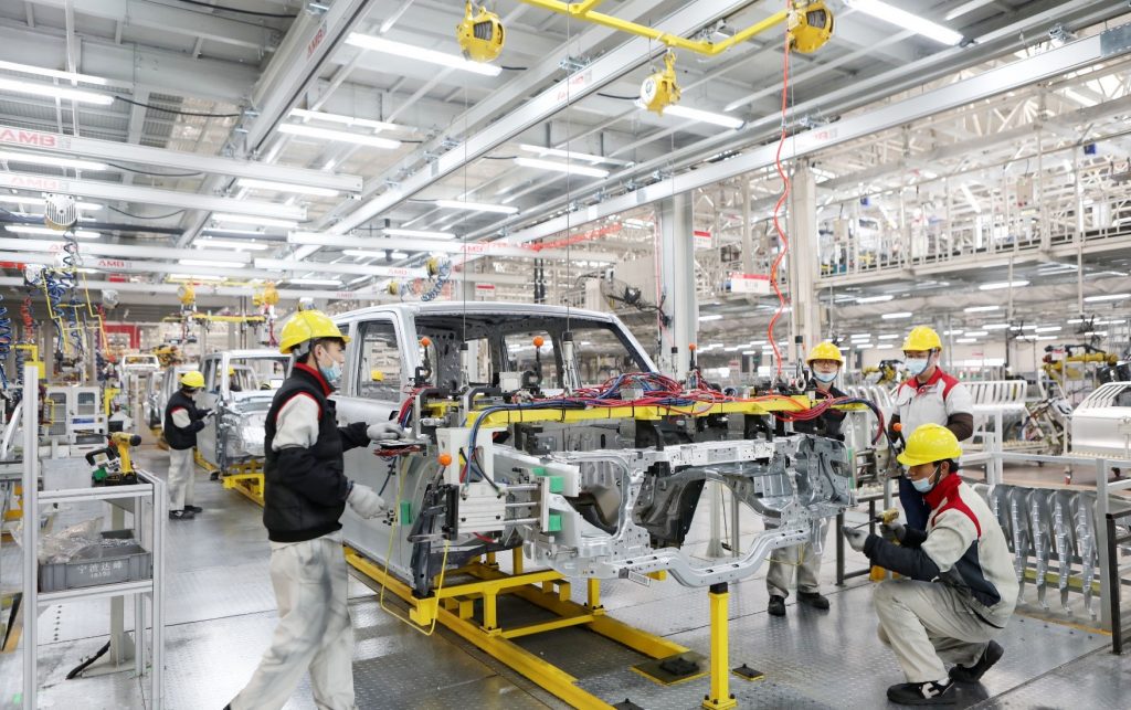 FDI vào Trung Quốc giảm 48% trong năm 2022.