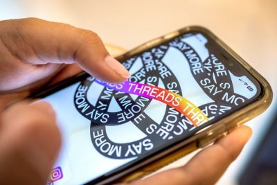 Người dùng dễ dàng đăng ký Threads từ Instagram nhờ liên hệ giữa 2 nền tảng này của Meta.