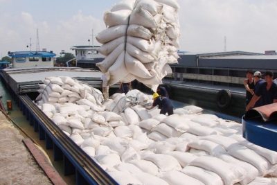 Giá gạo xuất khẩu của Việt Nam đang tăng cao.