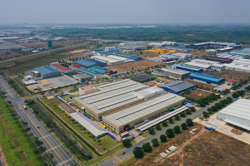 Ấn Độ và Việt Nam được đánh giá có rủi ro kinh tế và địa chính trị thấp hơn Trung Quốc.
