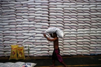 Philippines thường mua hơn 40% khối lượng gạo xuất khẩu của Việt Nam.