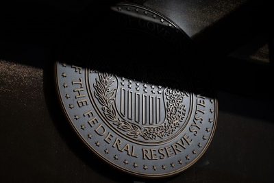 Kỳ vọng Fed sớm cắt giảm lãi suất giúp thị trường cổ phiếu toàn cầu tăng mạnh trong tháng 11.